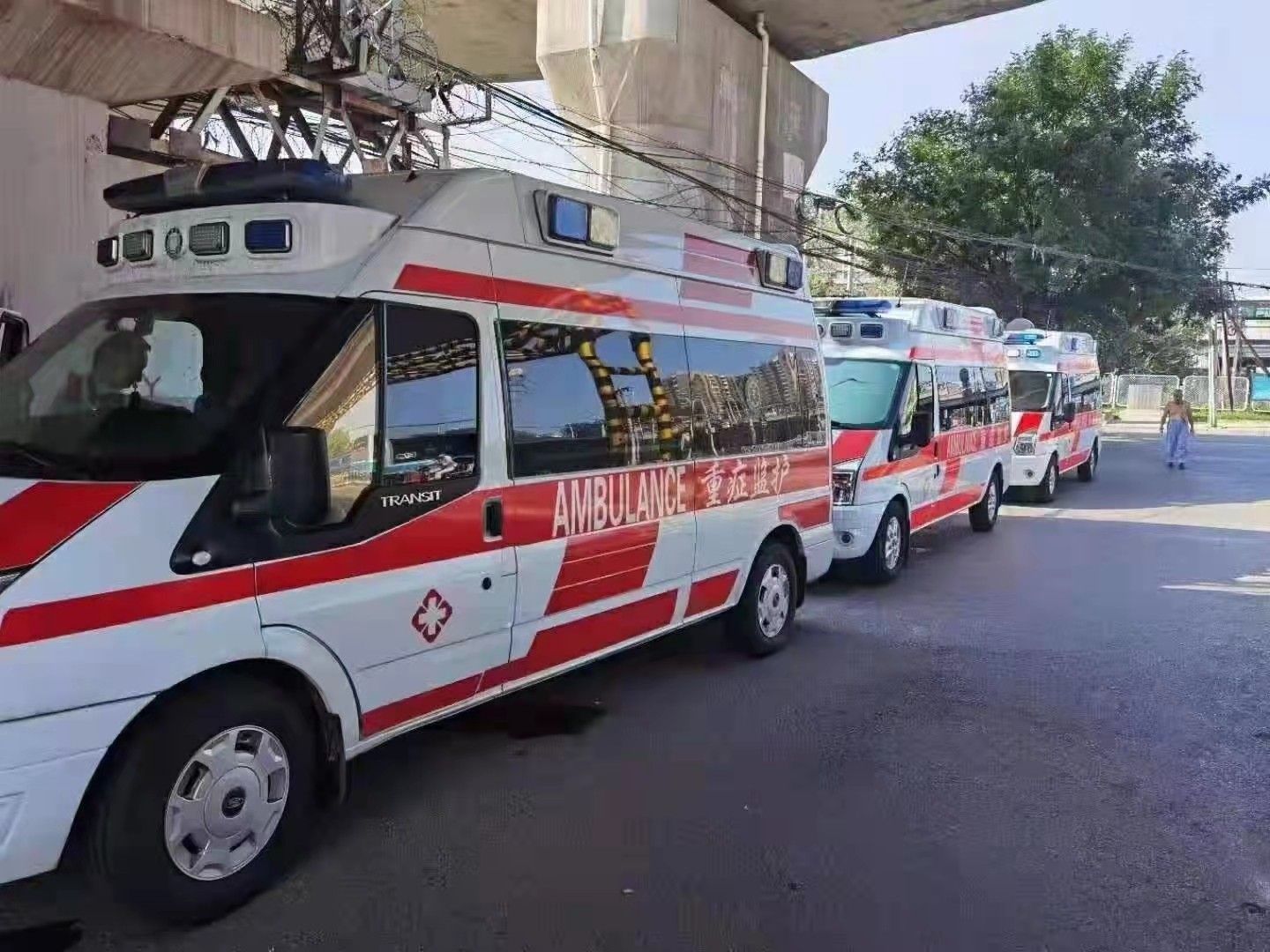 容城县救护车出租